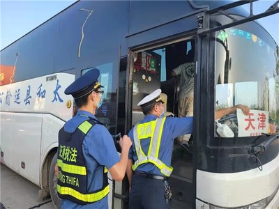亳州市交通運輸局 聯合執法筑牢國慶假日交通運輸安全防線，規范小微型客車租賃經營服務